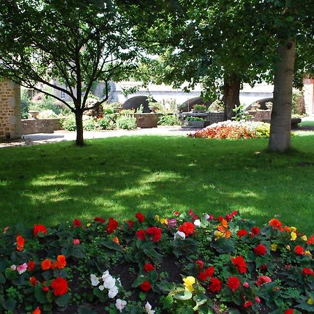 Logis Auberge De La Selune Hotel Ducey-Les Cheris Exterior photo