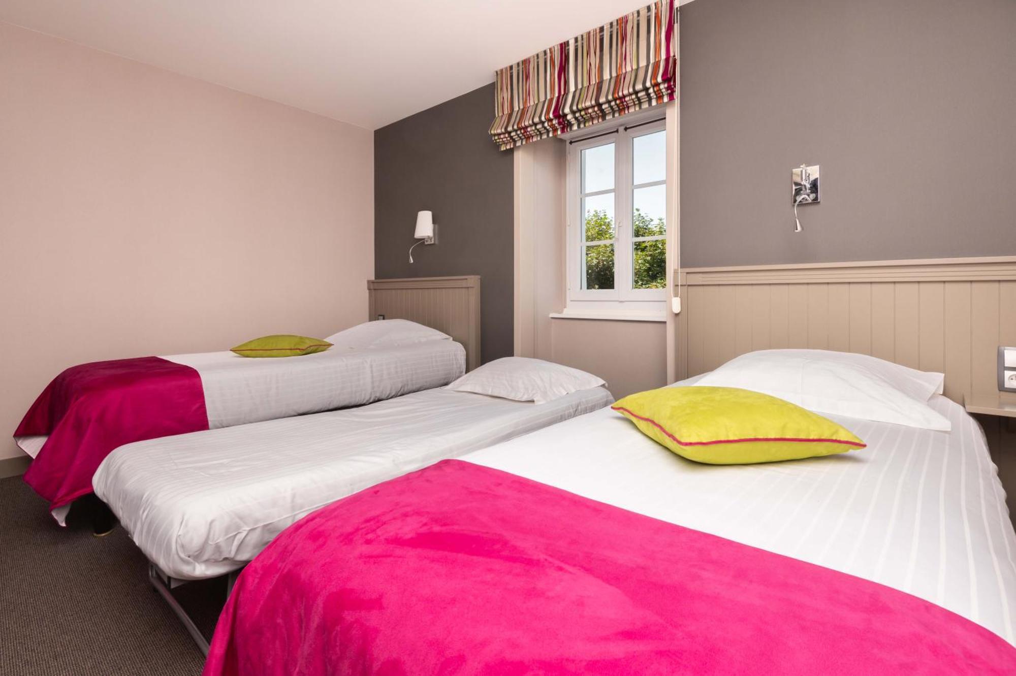 Logis Hotel Restaurant Auberge De La Selune Ducey-Les Cheris Room photo