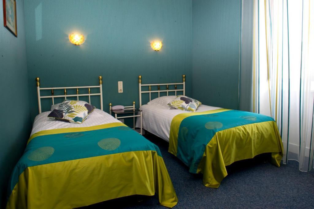 Logis Hotel Restaurant Auberge De La Selune Ducey-Les Cheris Room photo