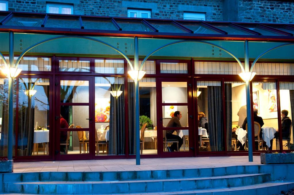 Logis Hotel Restaurant Auberge De La Selune Ducey-Les Cheris Exterior photo