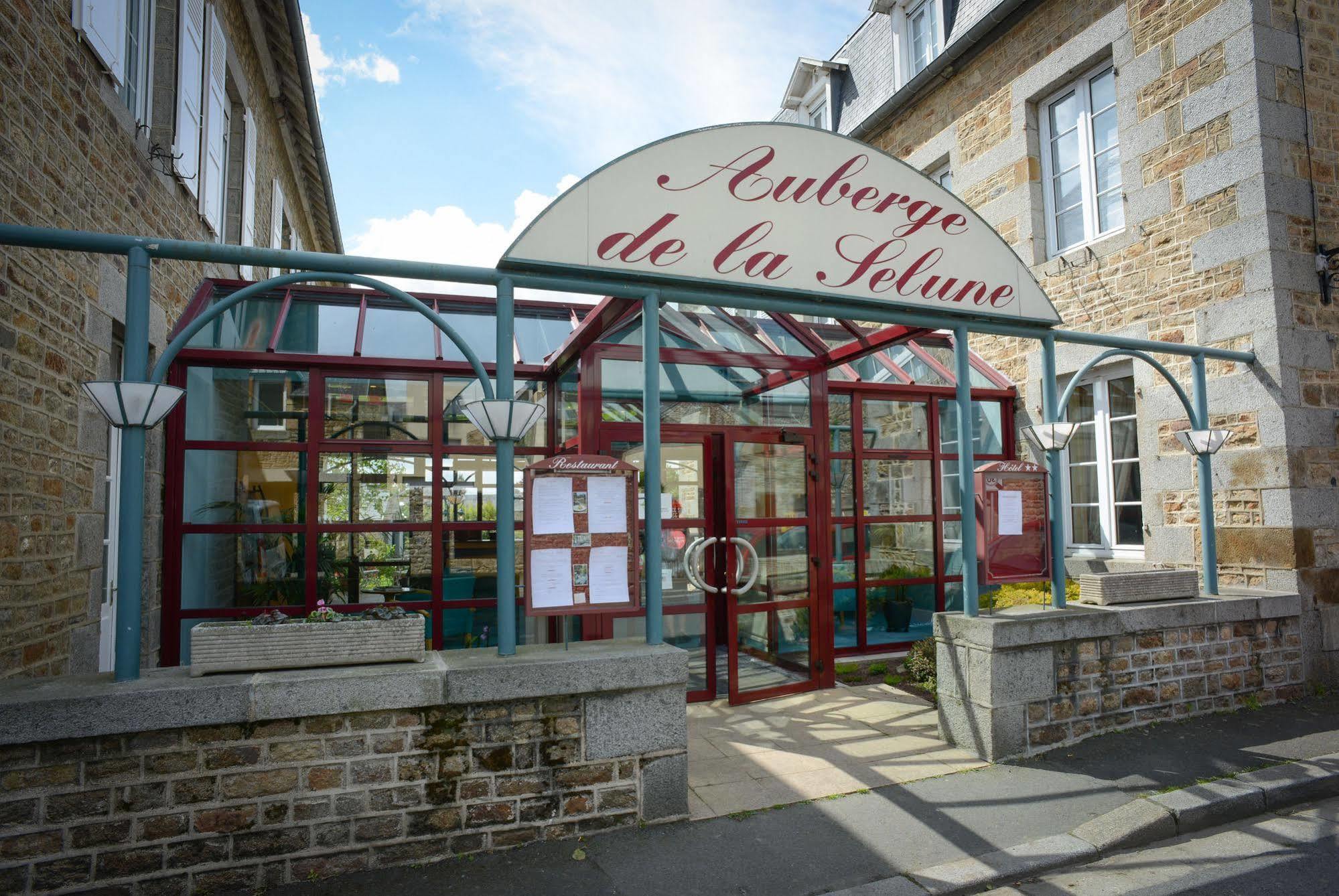 Logis Auberge De La Selune Hotel Ducey-Les Cheris Exterior photo